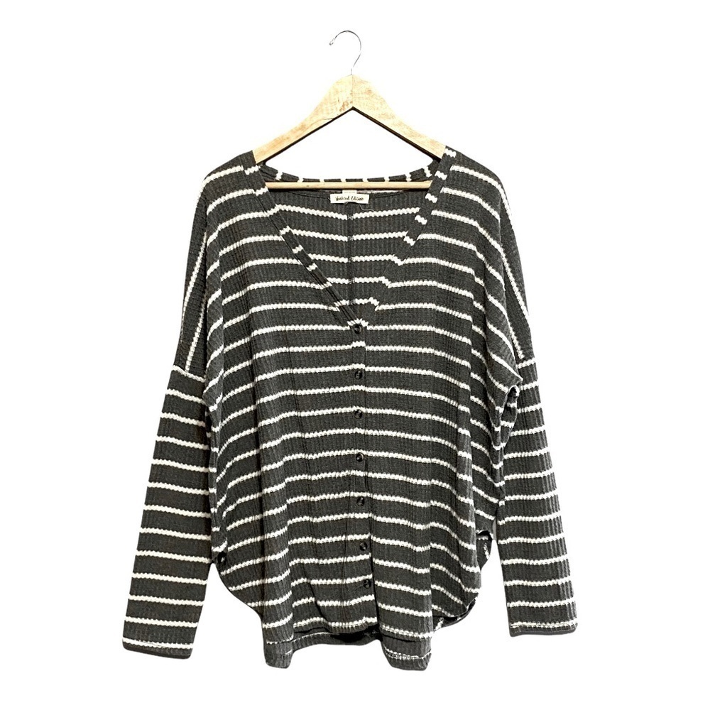 WEEKEND EDITION | Womens Grey White Striped Waffle Knit Bat Wing Sleeve Blouse​​
